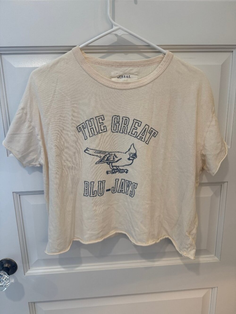 The GREAT. The Crop Tee Washed White with Blue Jay Graphic Size 1 / Small
